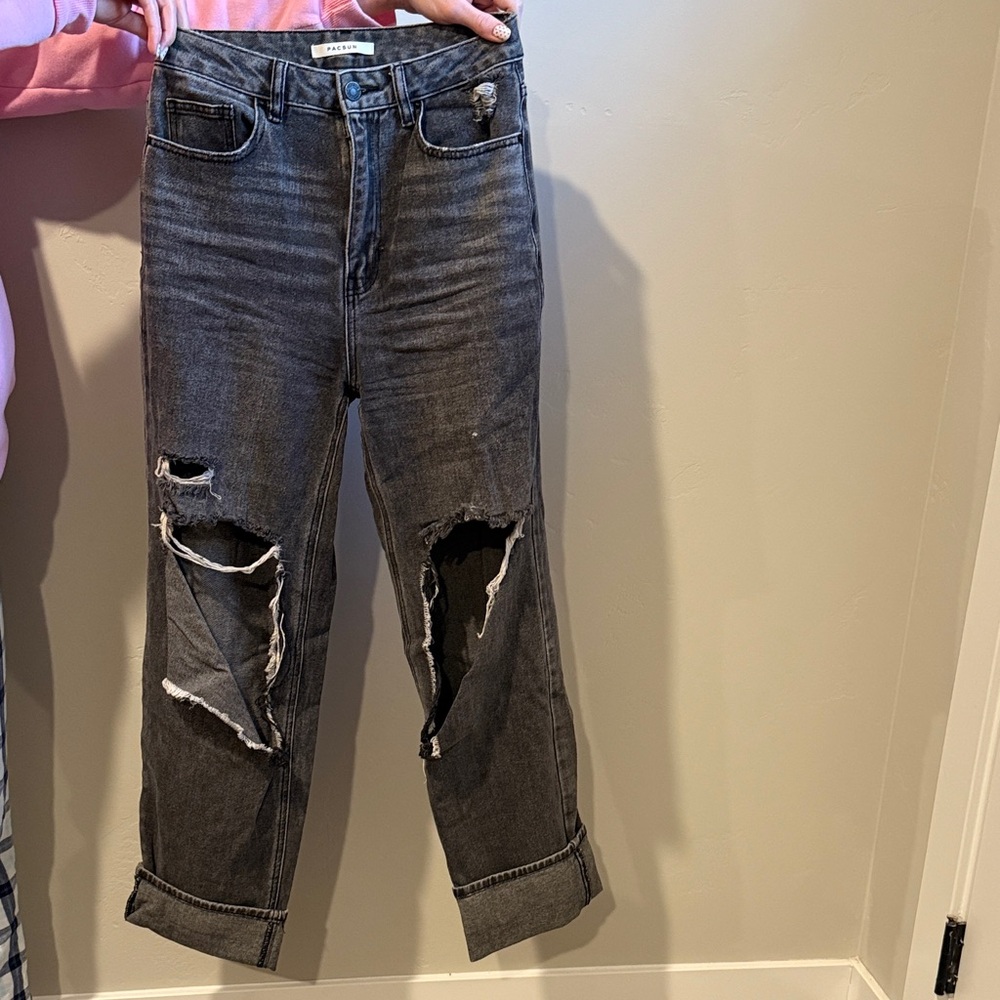 Stylish Black Distressed Women Jeans